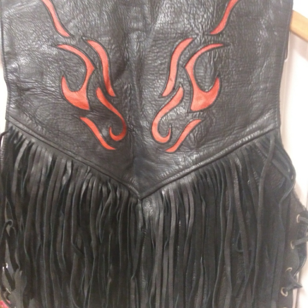 LEATHER MOTORCYCLE VEST - Picture 5 of 6